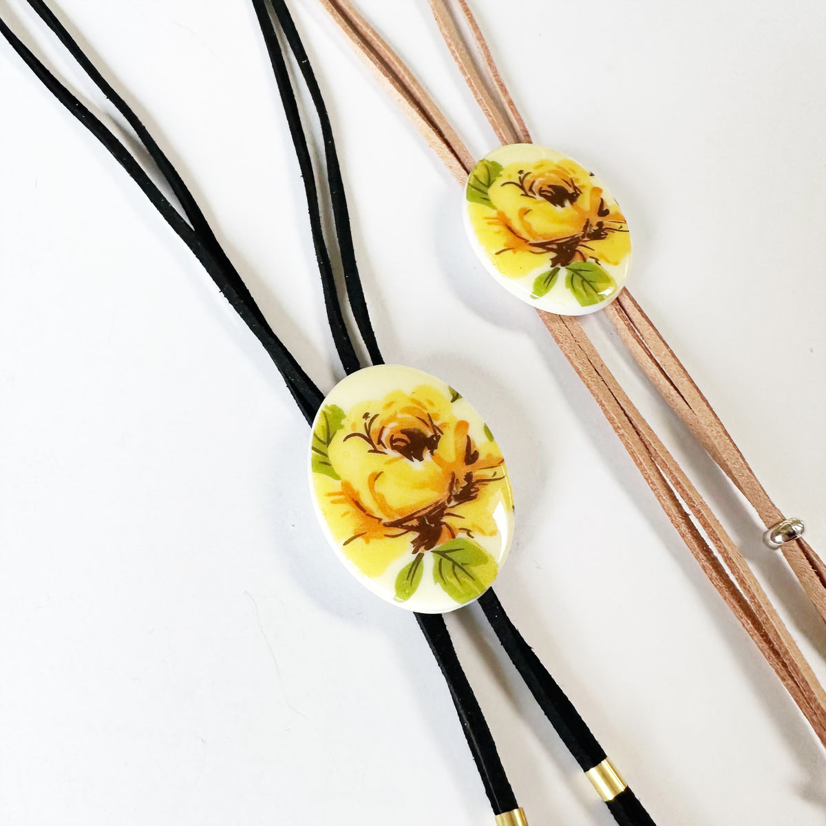 “Country Rose&quot; Bolo Necklace