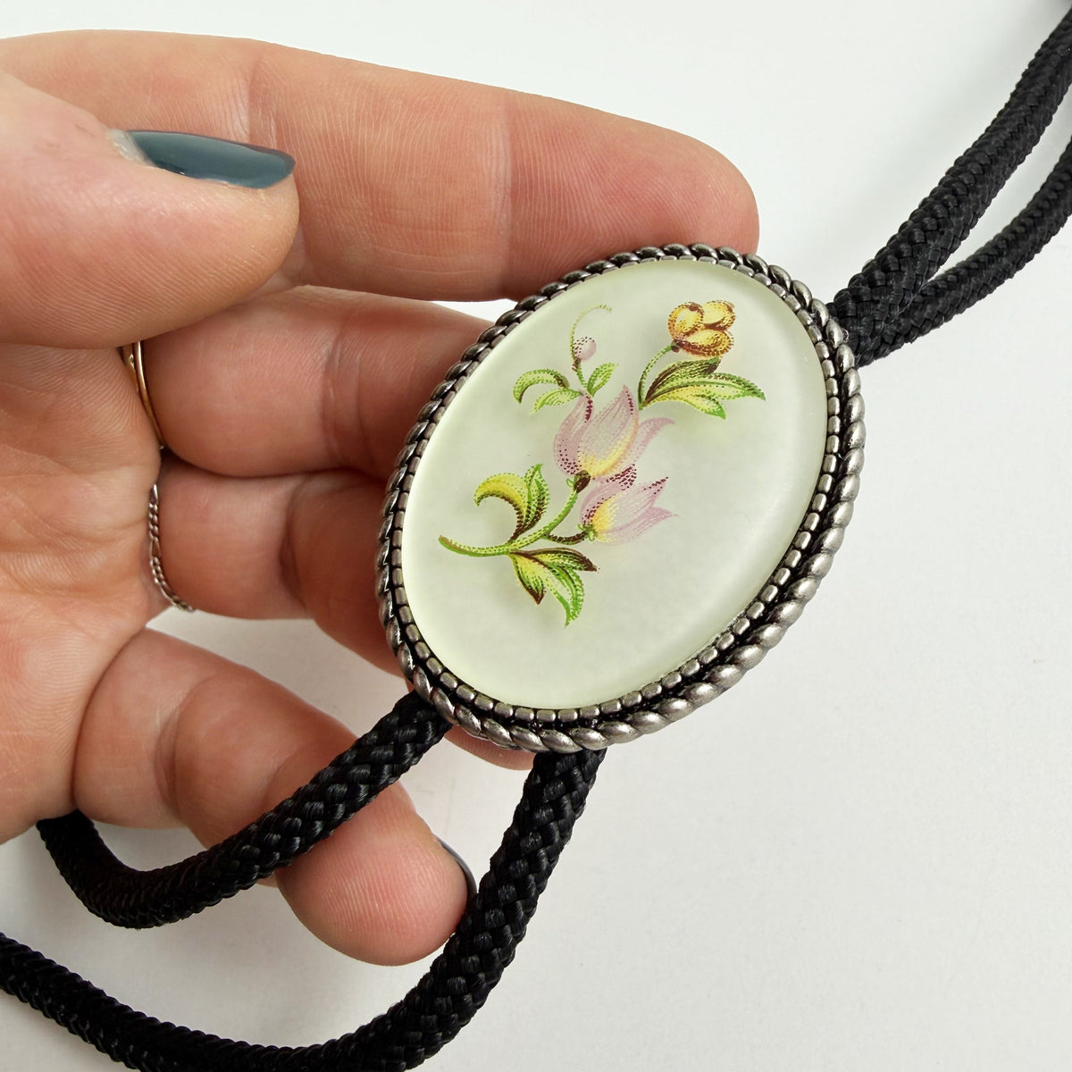 “Frosted Floral” Vintage Bolo Tie