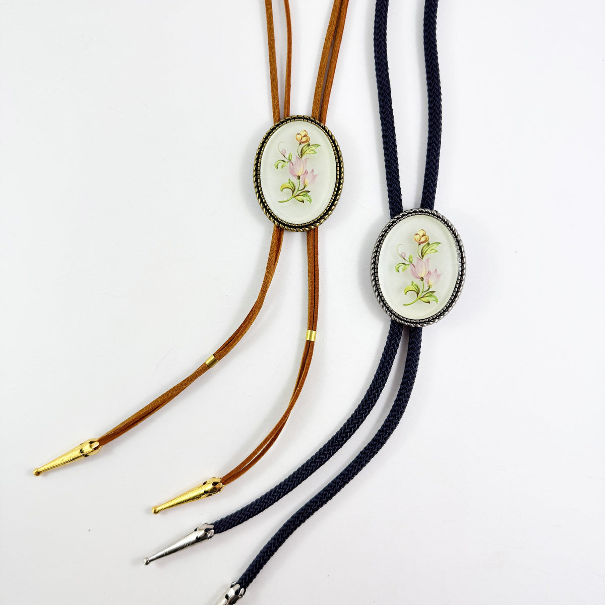 “Frosted Floral” Vintage Bolo Tie