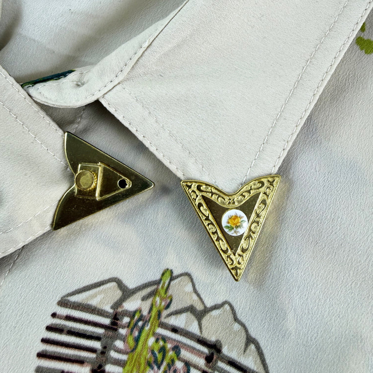“Floral Flair” Collar Tips