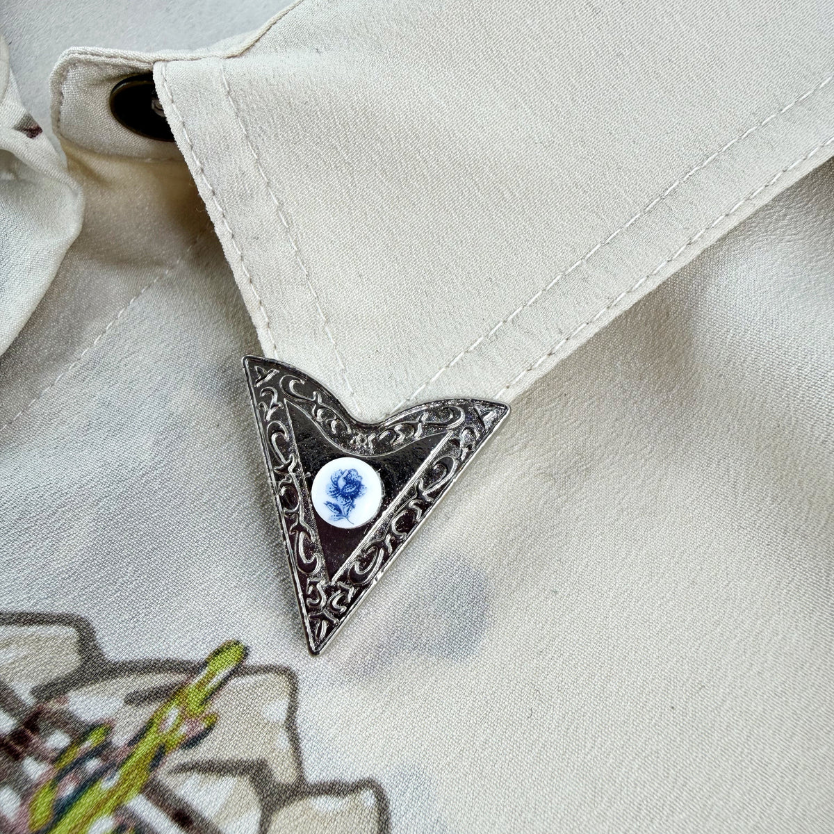 “Floral Flair” Collar Tips
