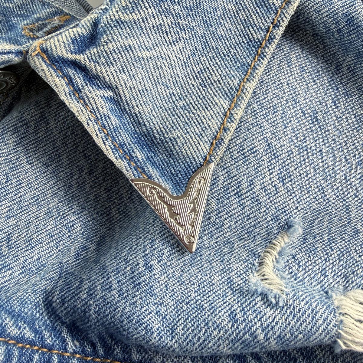 "Valley View" Collar Tips